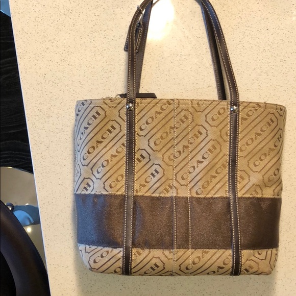 VINTAGE Brown Classic Coach Purse - Picture 3 of 7